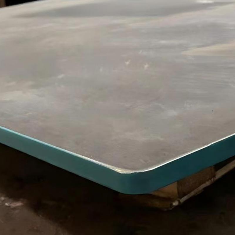 Palet de cărămidă cu bloc de oțel